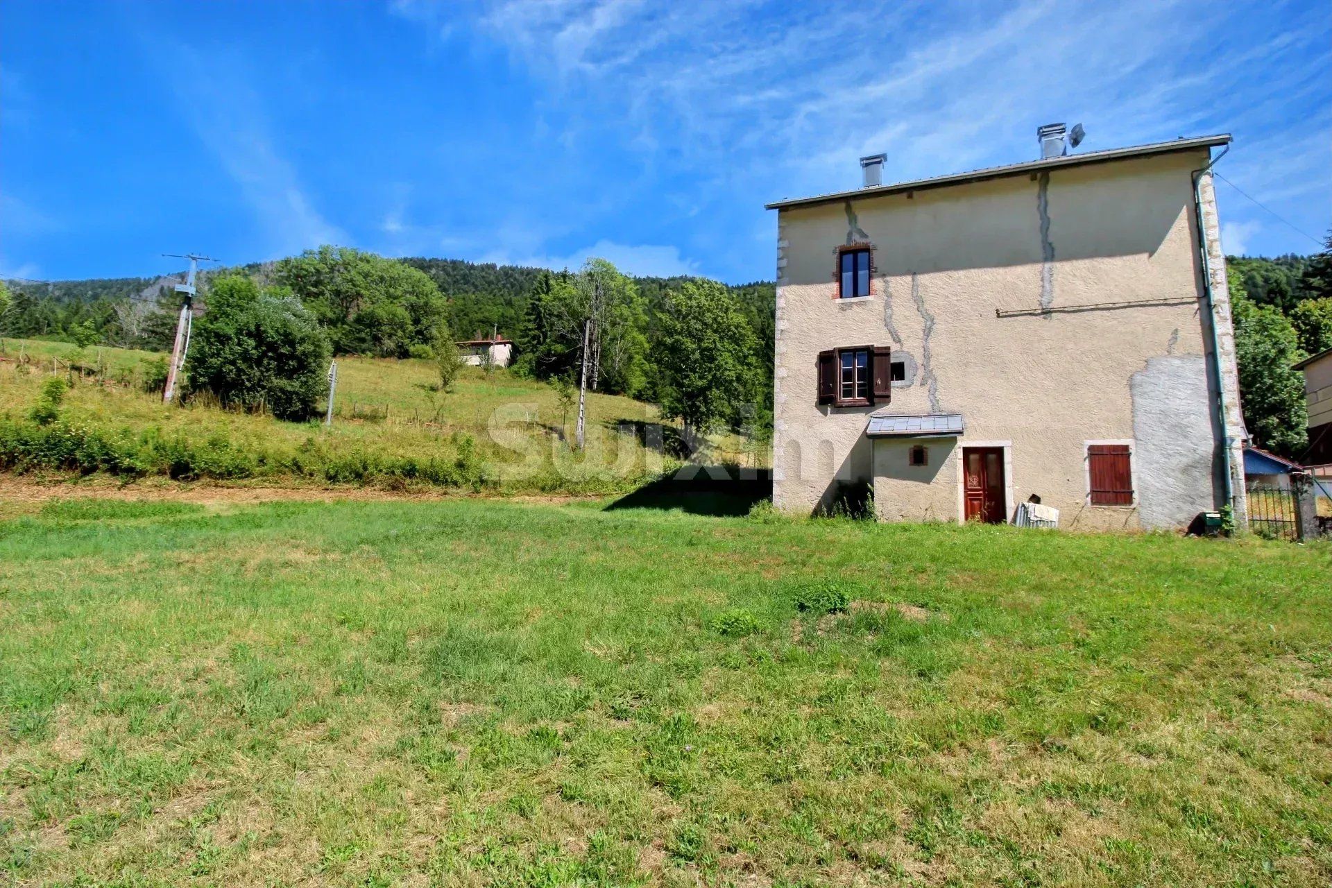 maison 8 Pièces en vente sur Mijoux (01170)