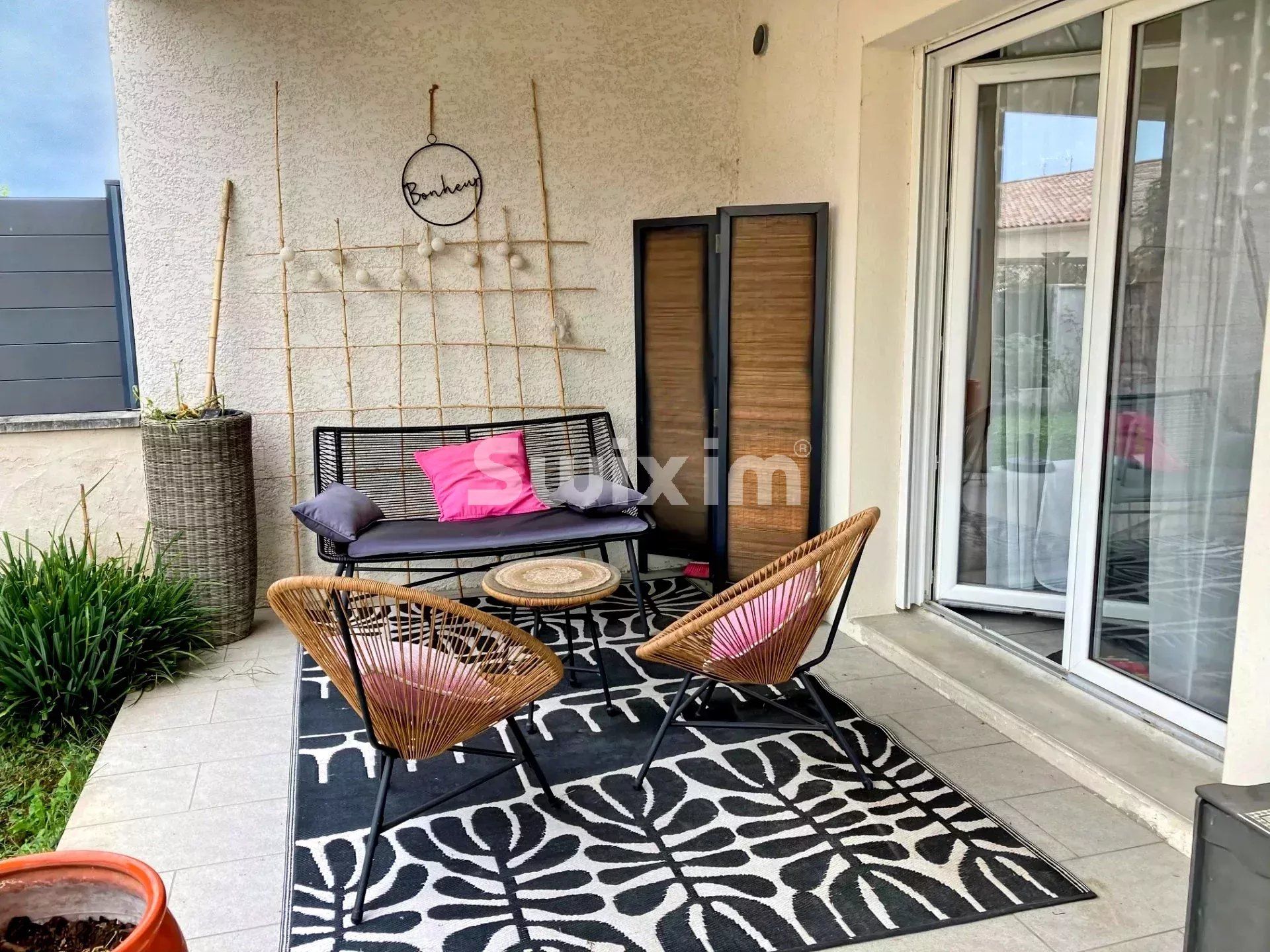 house 5 Rooms for sale on Chabeuil (26120)