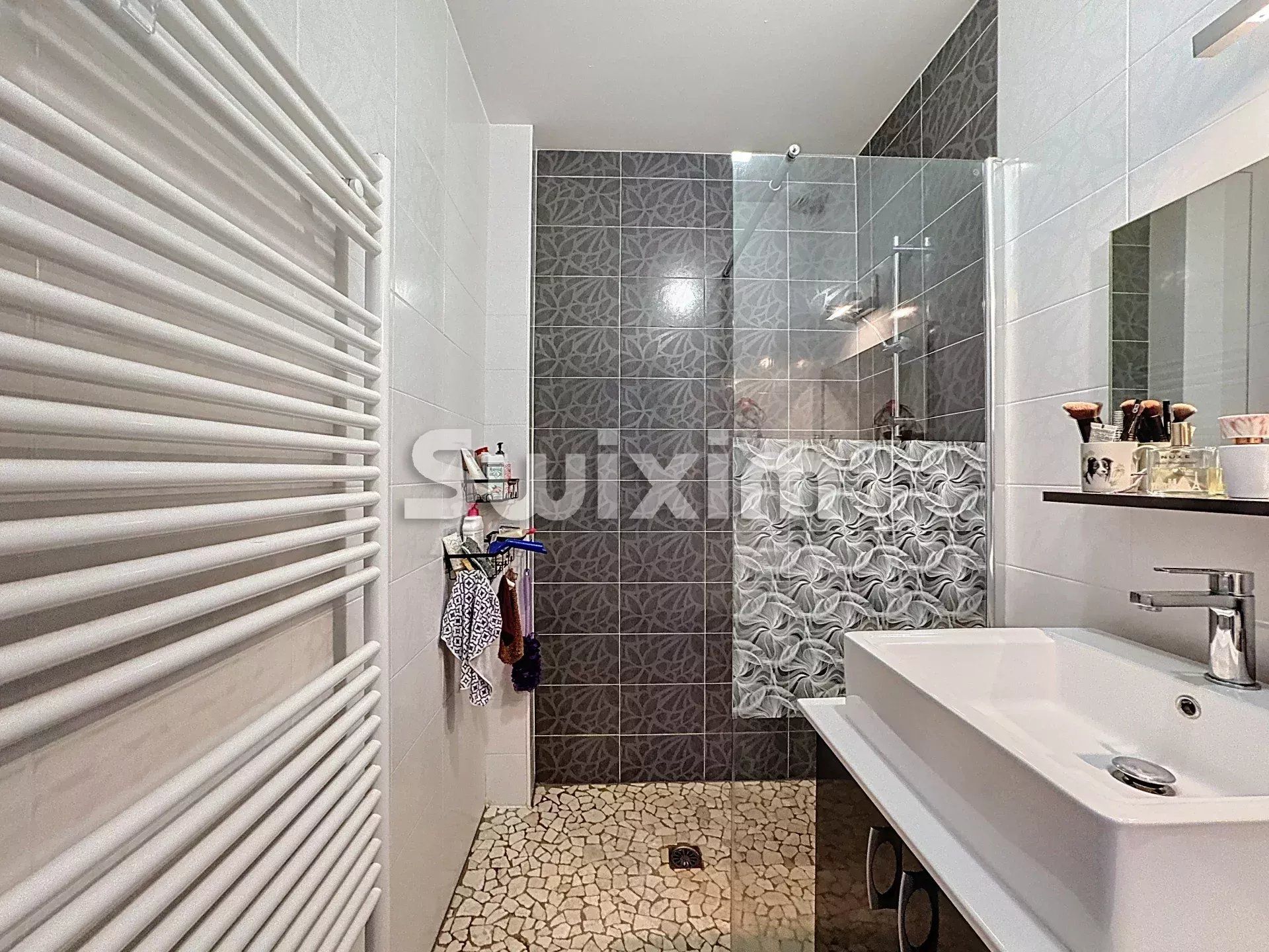 casa 5 Camere in vendita su Thoiry (01710)