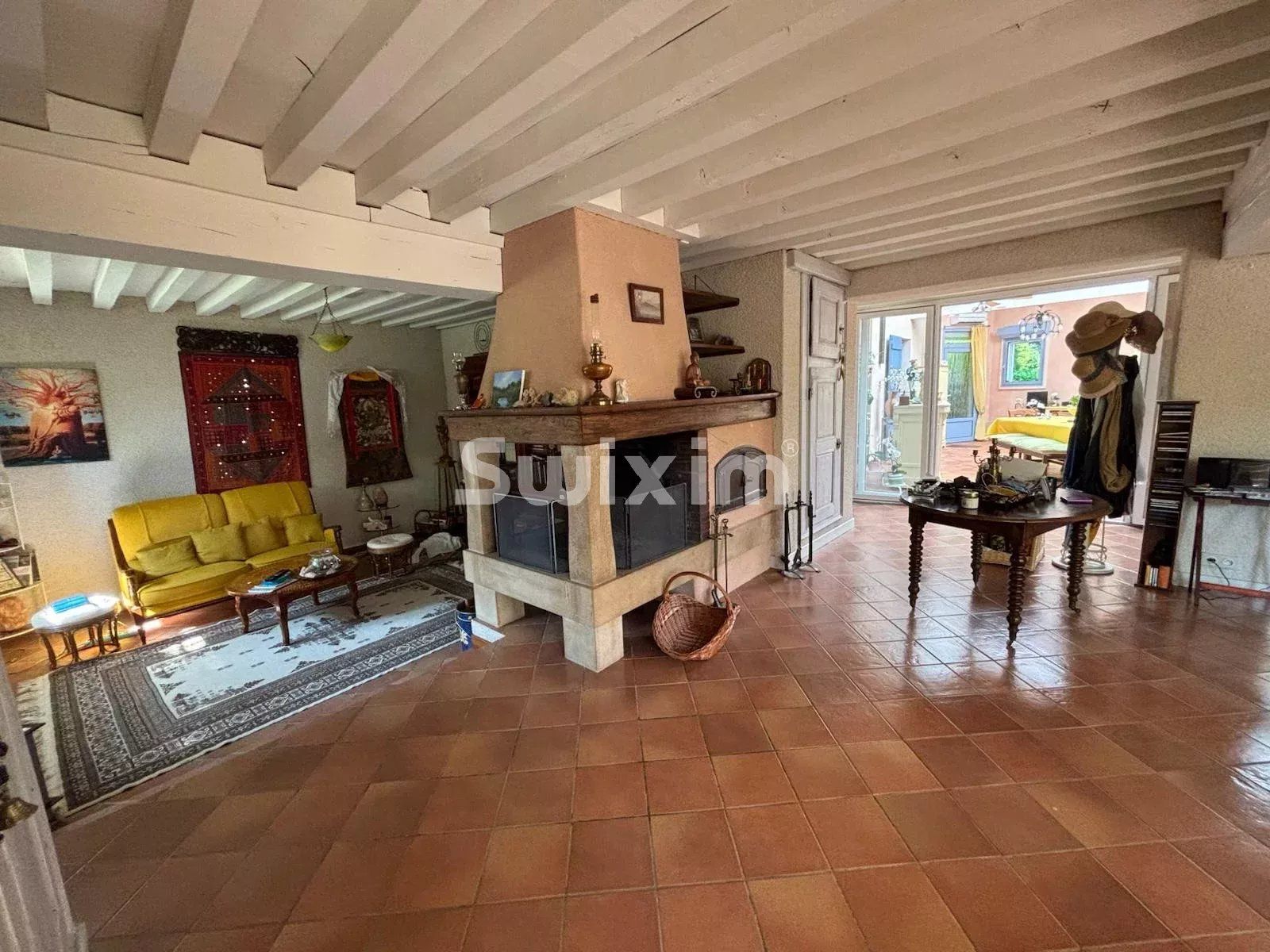 casa 8 Camere in vendita su Vézelay (89450)