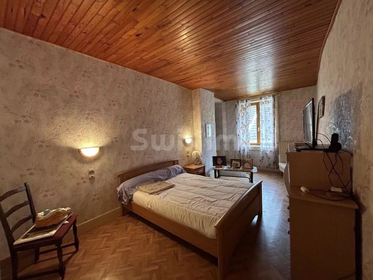 Vente Maison Lons-le-Saunier 7 Pièces 213 m²