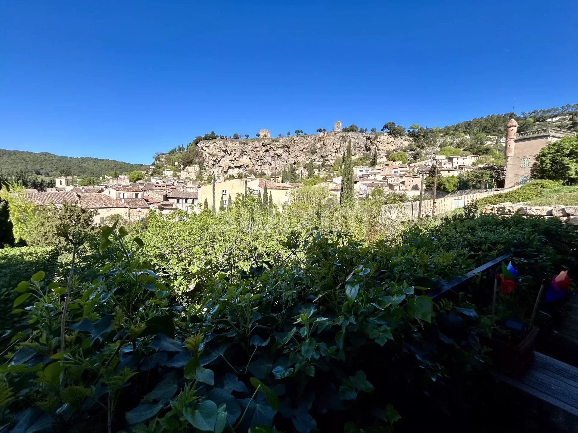 villa 6 Quartos para venda sobre Cotignac (83570)