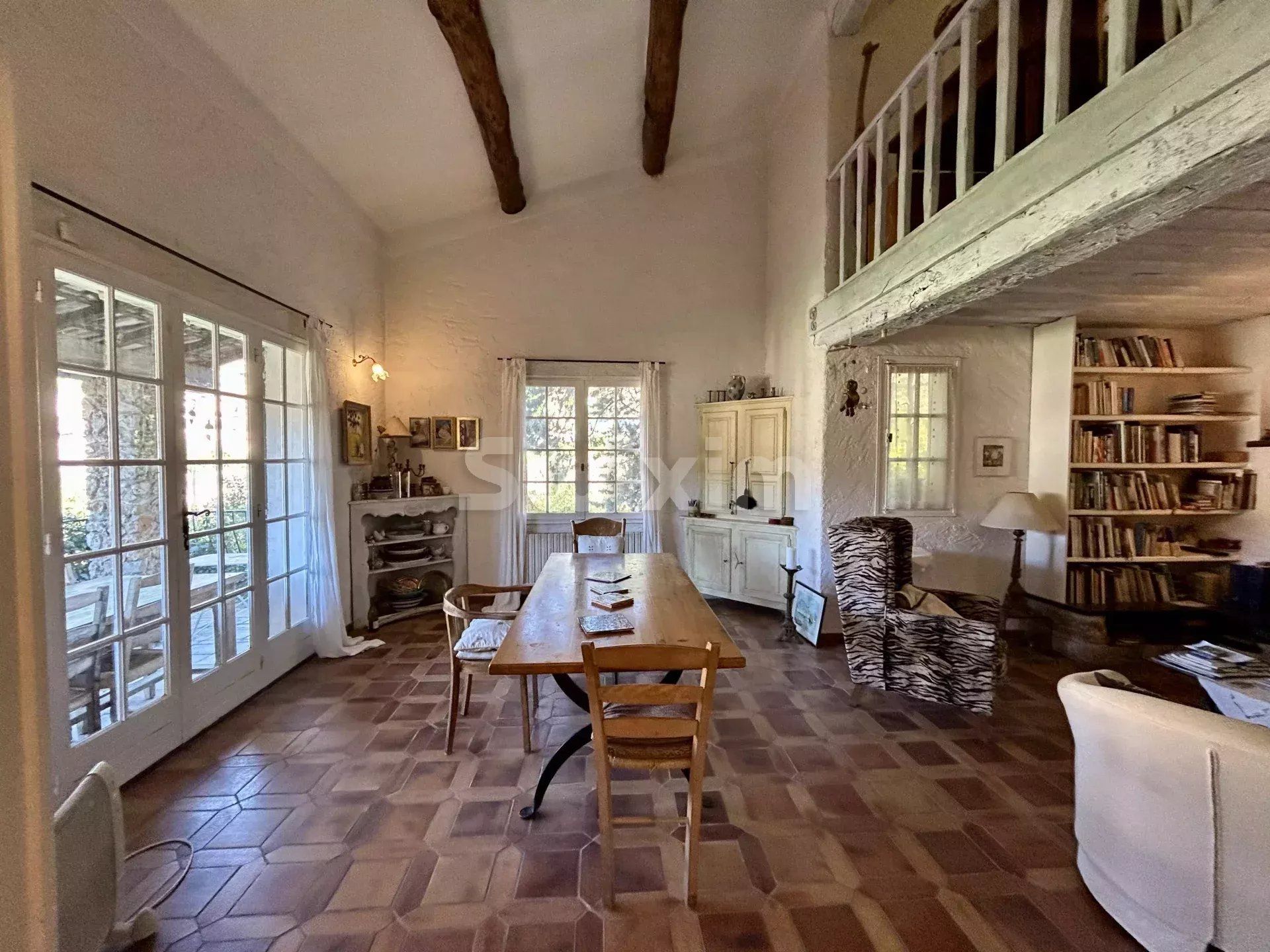 villa 6 Quartos para venda sobre Cotignac (83570)