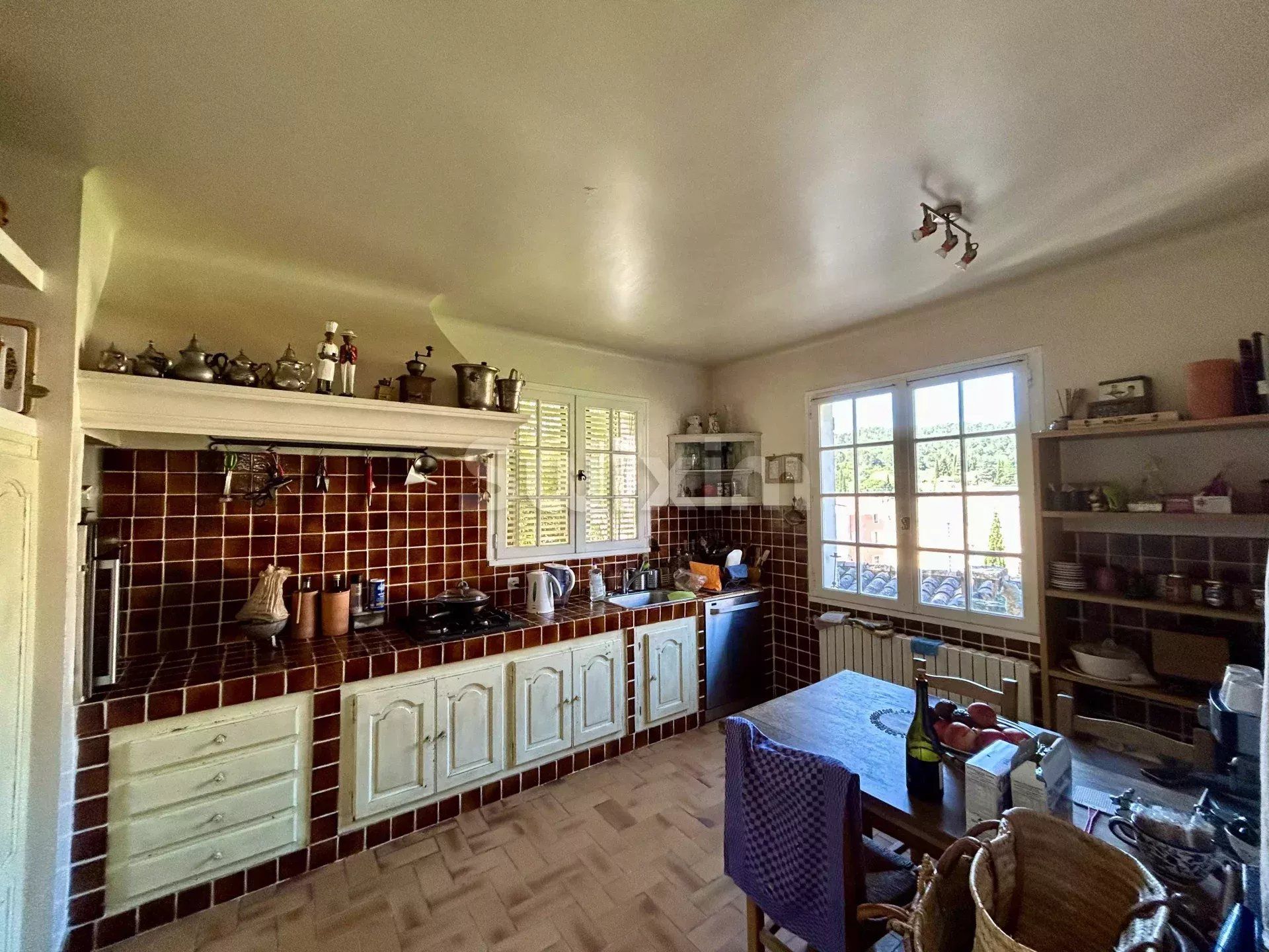 villa 6 Quartos para venda sobre Cotignac (83570)