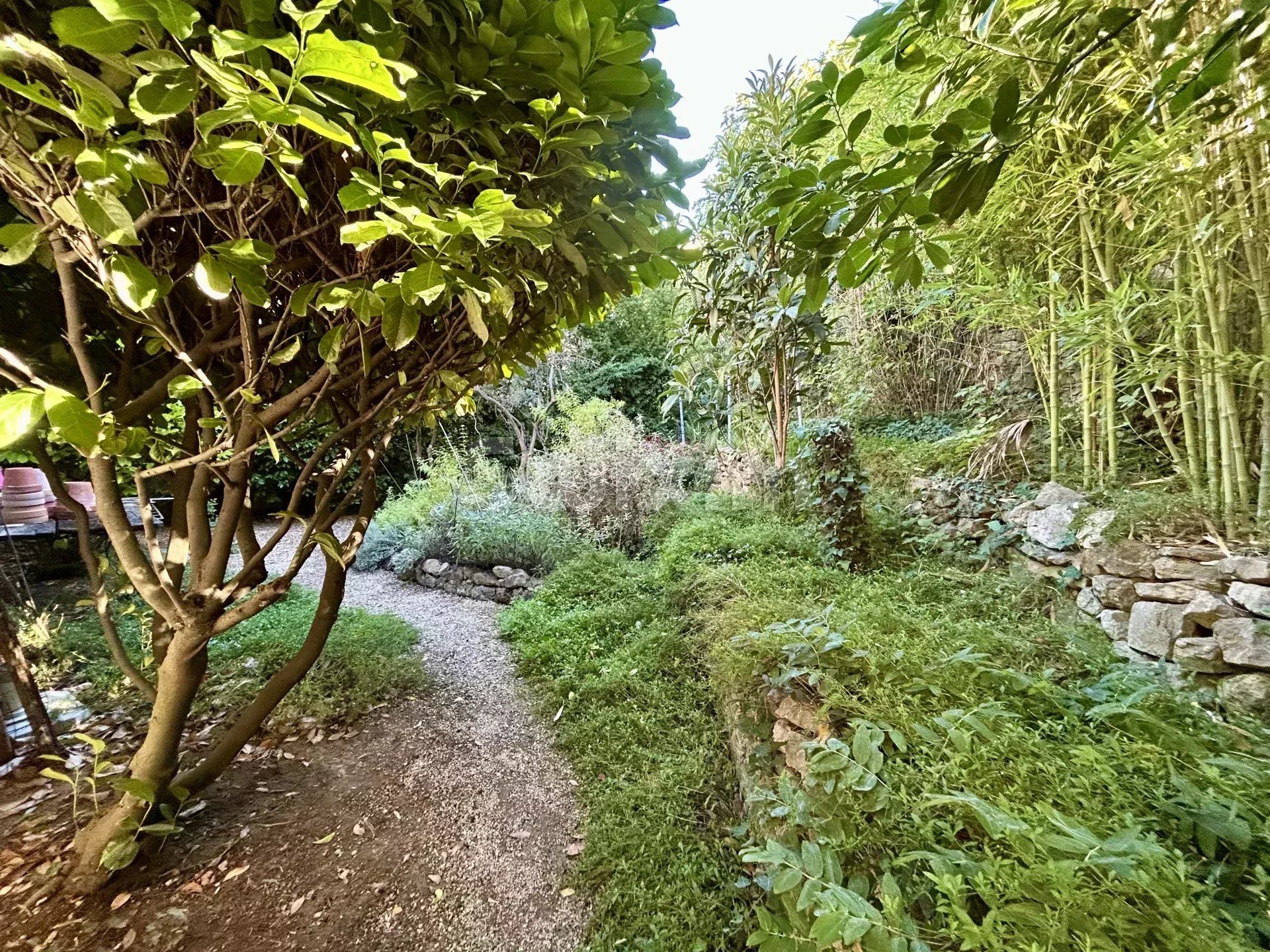 villa 6 Quartos para venda sobre Cotignac (83570)