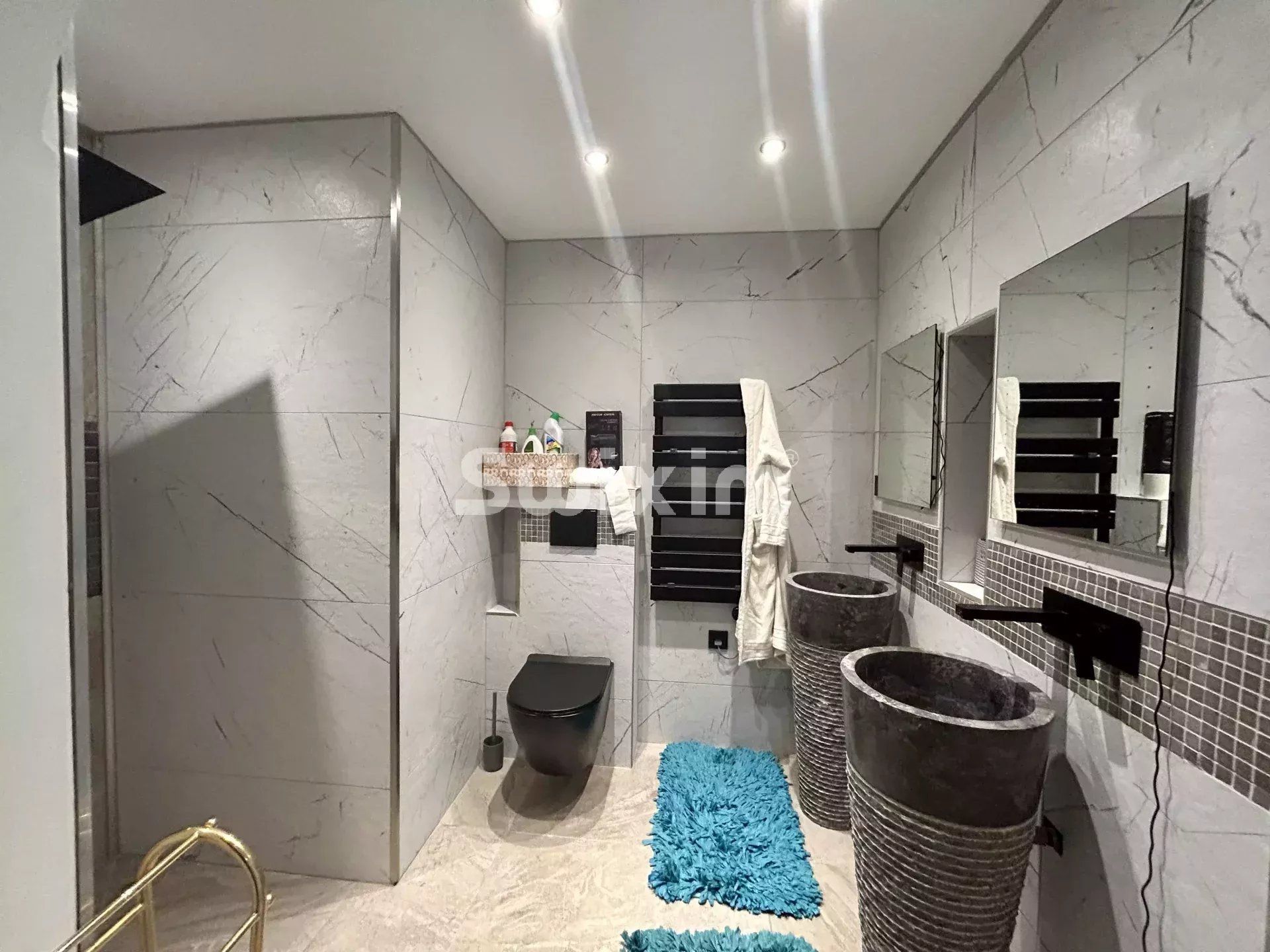 propriété 9 Pièces en vente sur Les Arcs (83460)