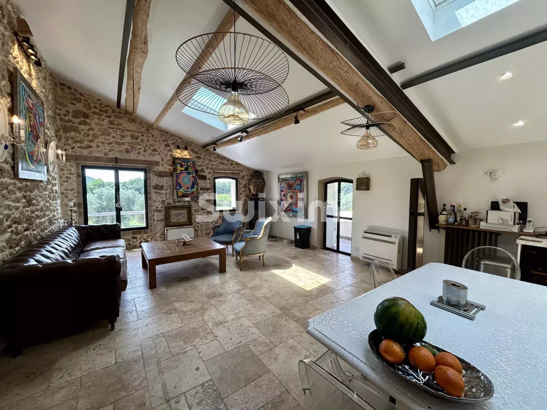 propriété 9 Pièces en vente sur Les Arcs (83460)