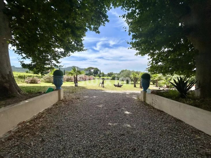 Vente Propriété Les Arcs 9&nbsp;Pièces 300&nbsp;m²