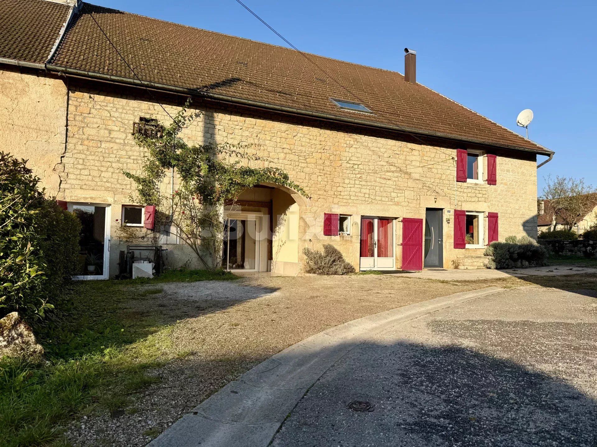 maison 10 Pièces en vente sur Picarreau (39800)
