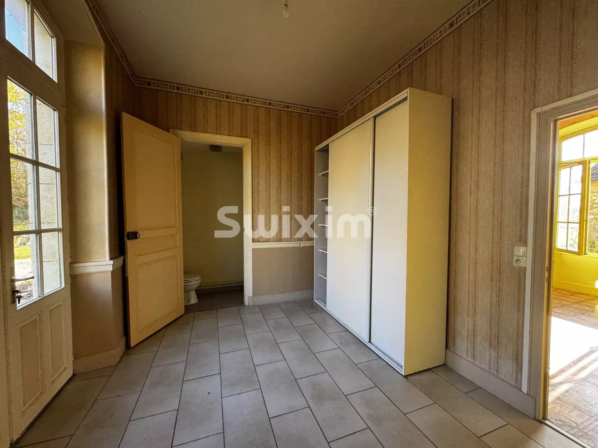 house 7 Rooms for sale on Thizy (89420)