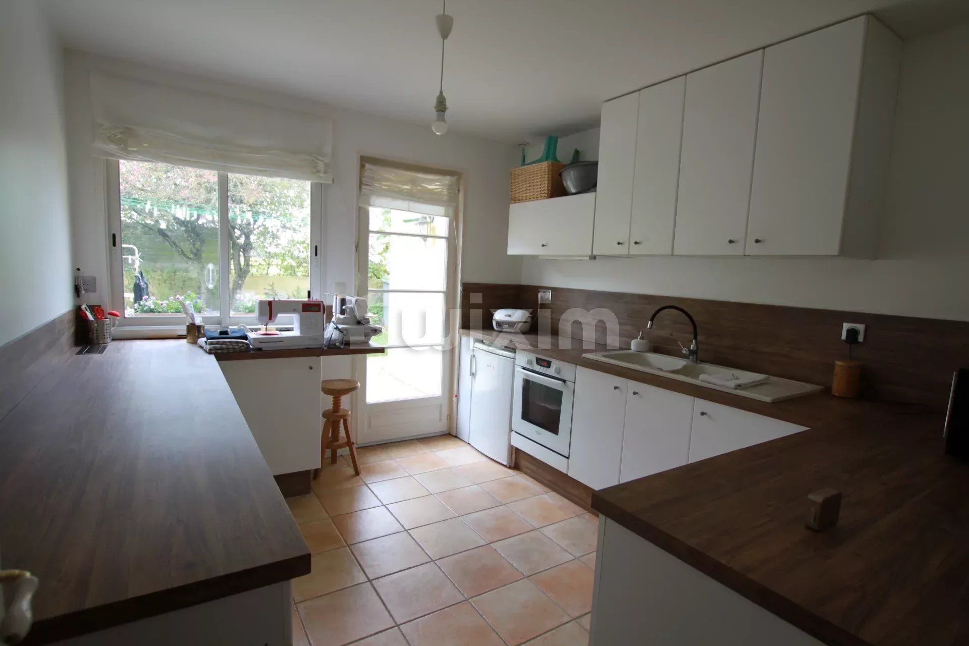 propriété 9 Pièces en vente sur Saint-Cyr-sur-le-Rhône (69560)