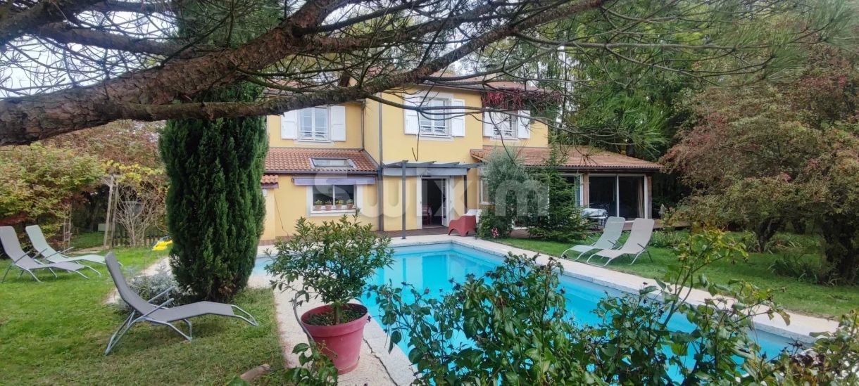 Vente Propriété Vienne 9&nbsp;Pièces 206&nbsp;m²