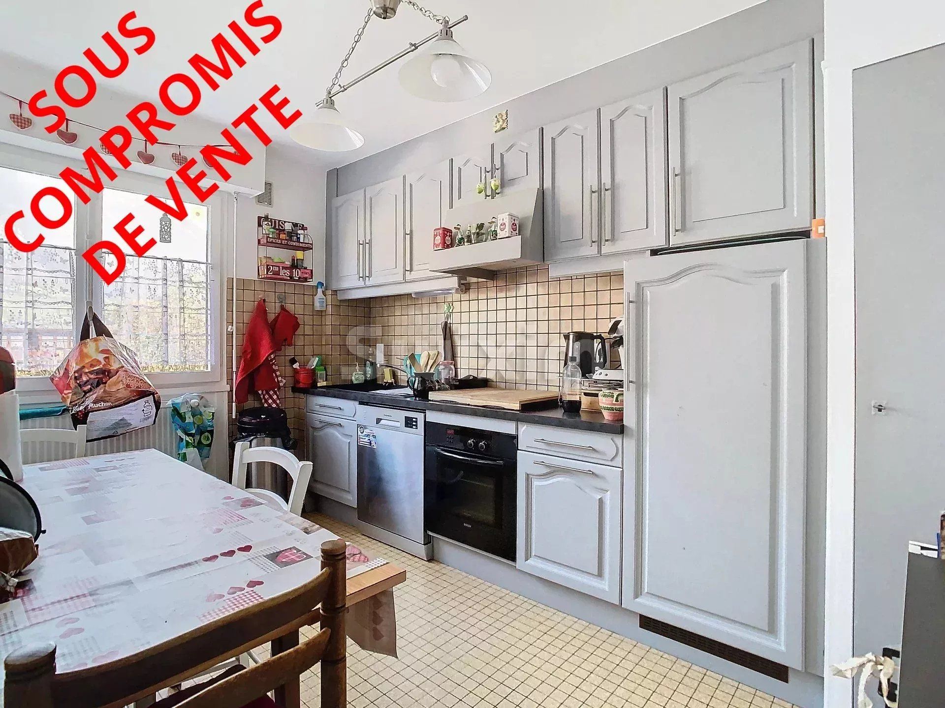 apartment 4 Rooms for sale on Sallanches (74700)