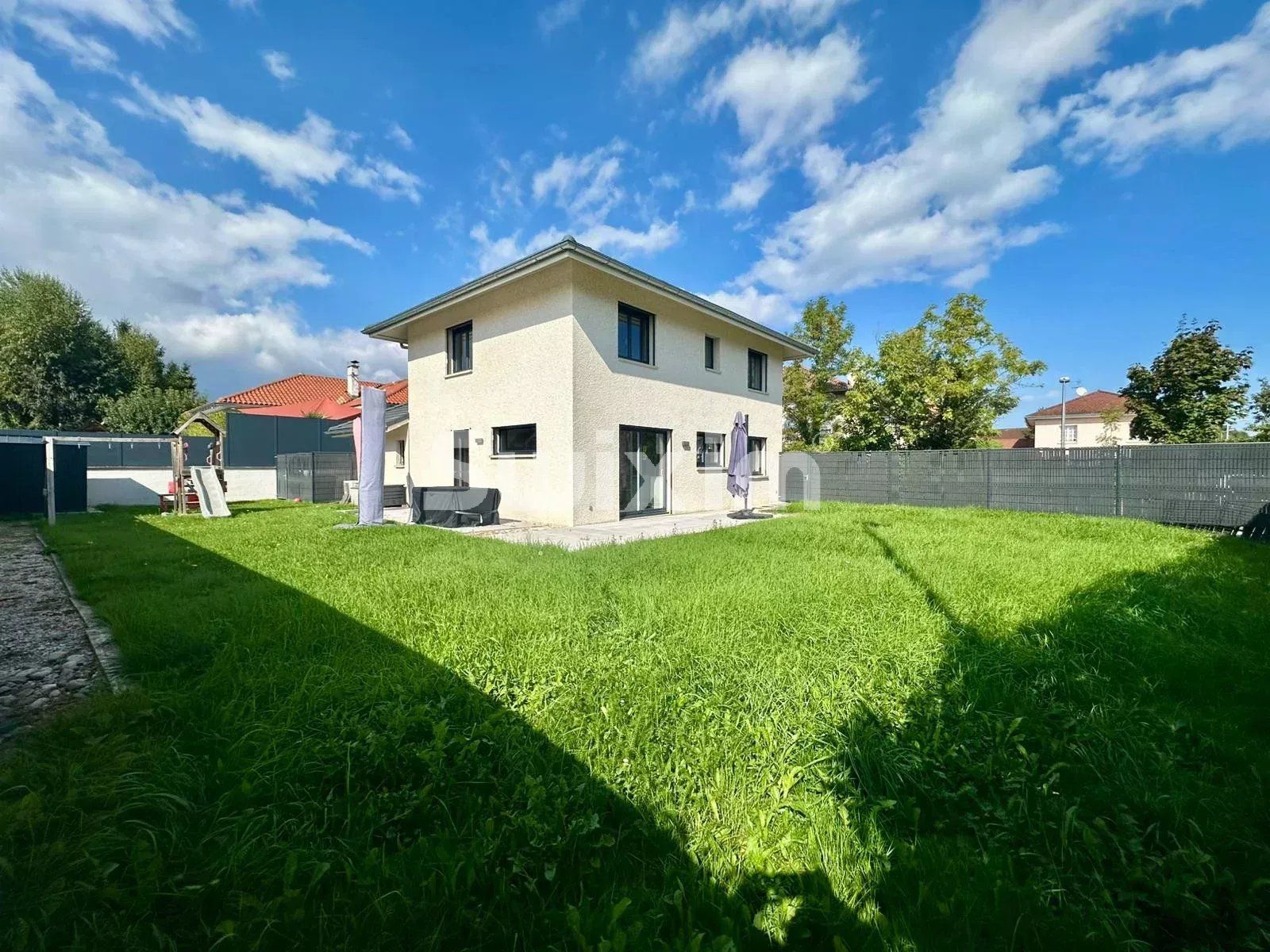 Aluguer Casa Ornex 5&nbsp;Quartos 123&nbsp;m²