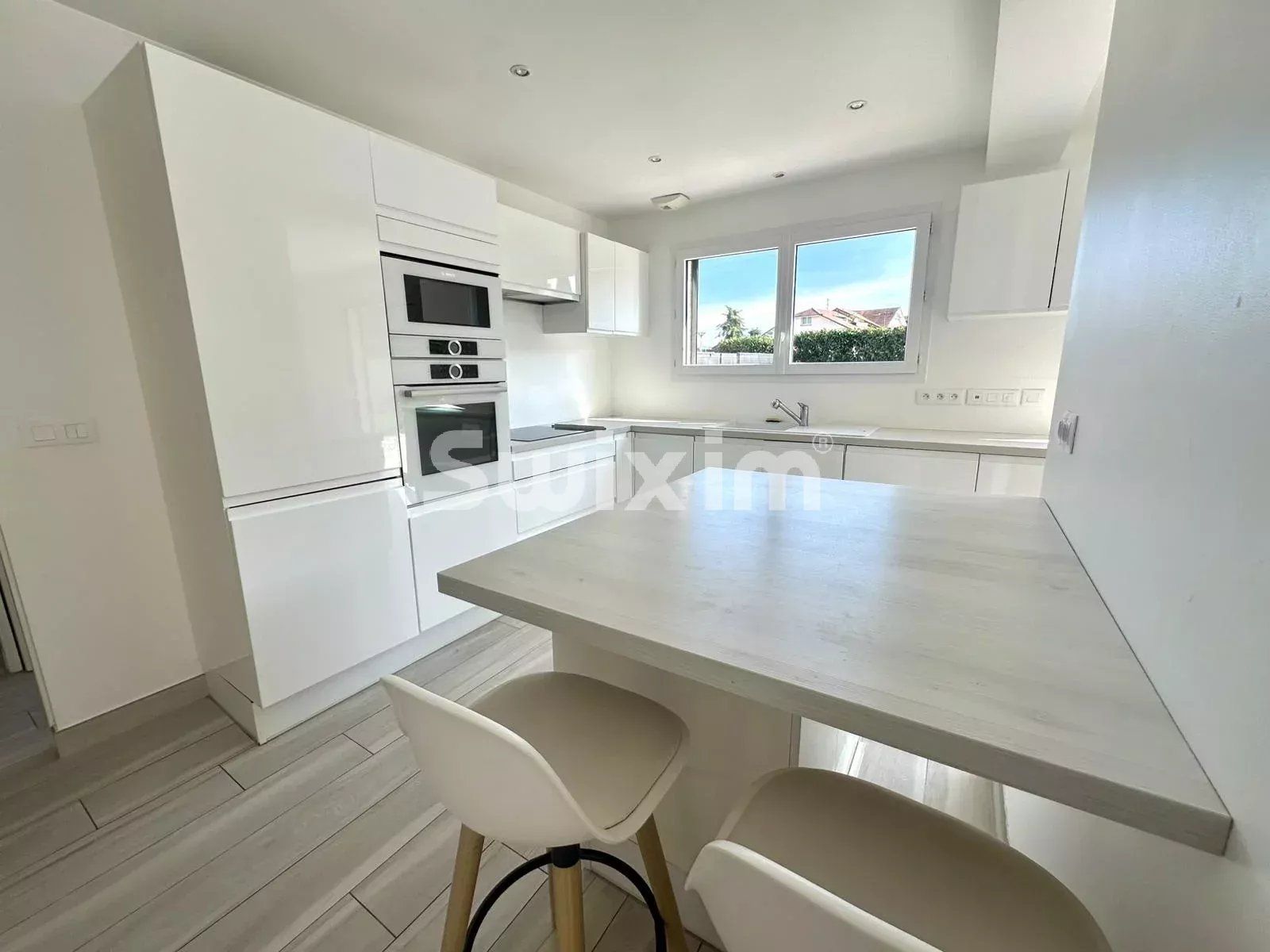 Aluguer Casa Ornex 5&nbsp;Quartos 123&nbsp;m²