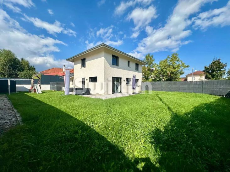 Location Maison Ornex 5 Pièces 123 m²