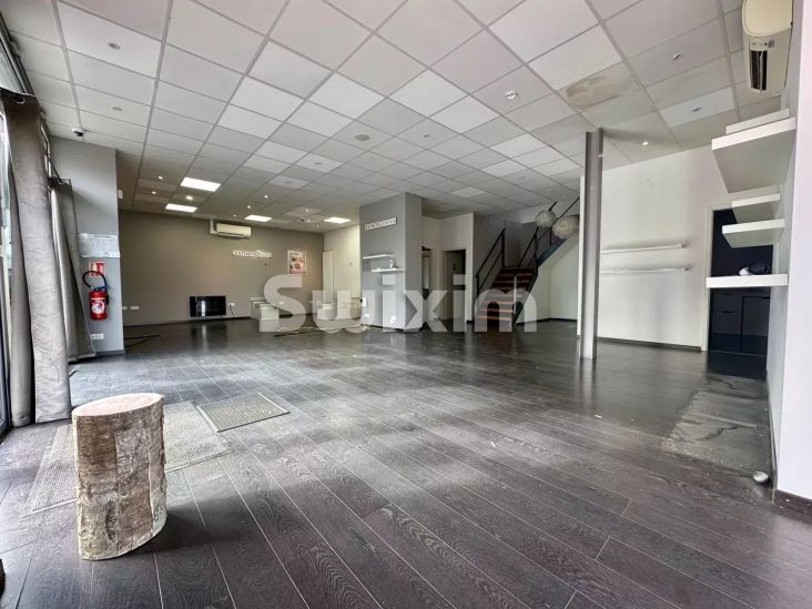 Location Commerce Ségny 11 Pièces 265 m²