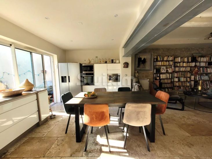 Sale House Uzès 8&nbsp;Rooms 165&nbsp;m²
