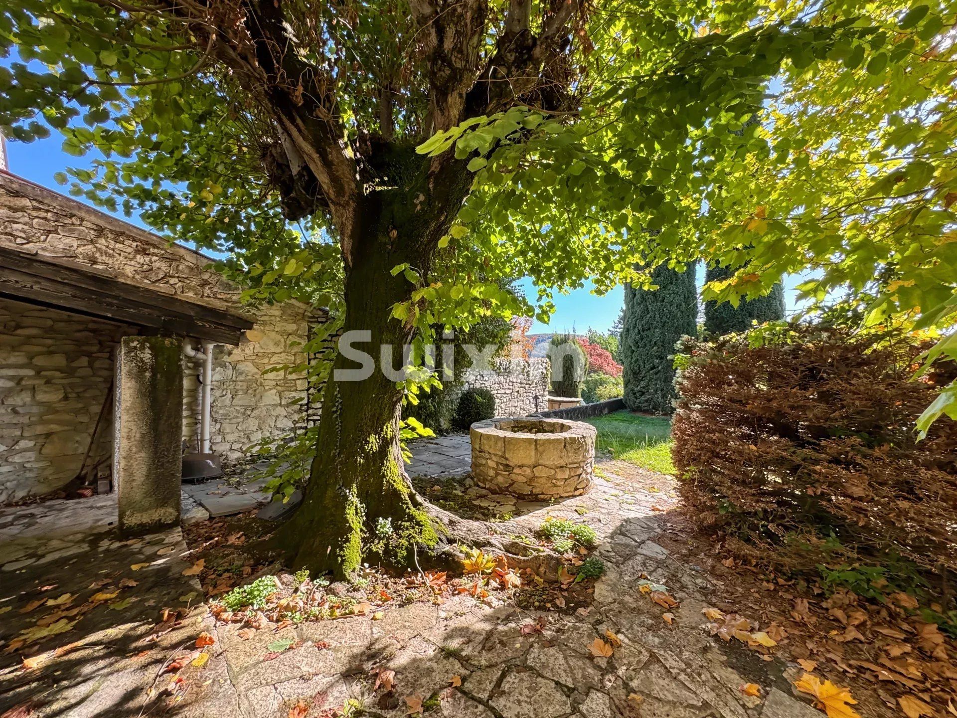 casa 10 Camere in vendita su Allan (26780)