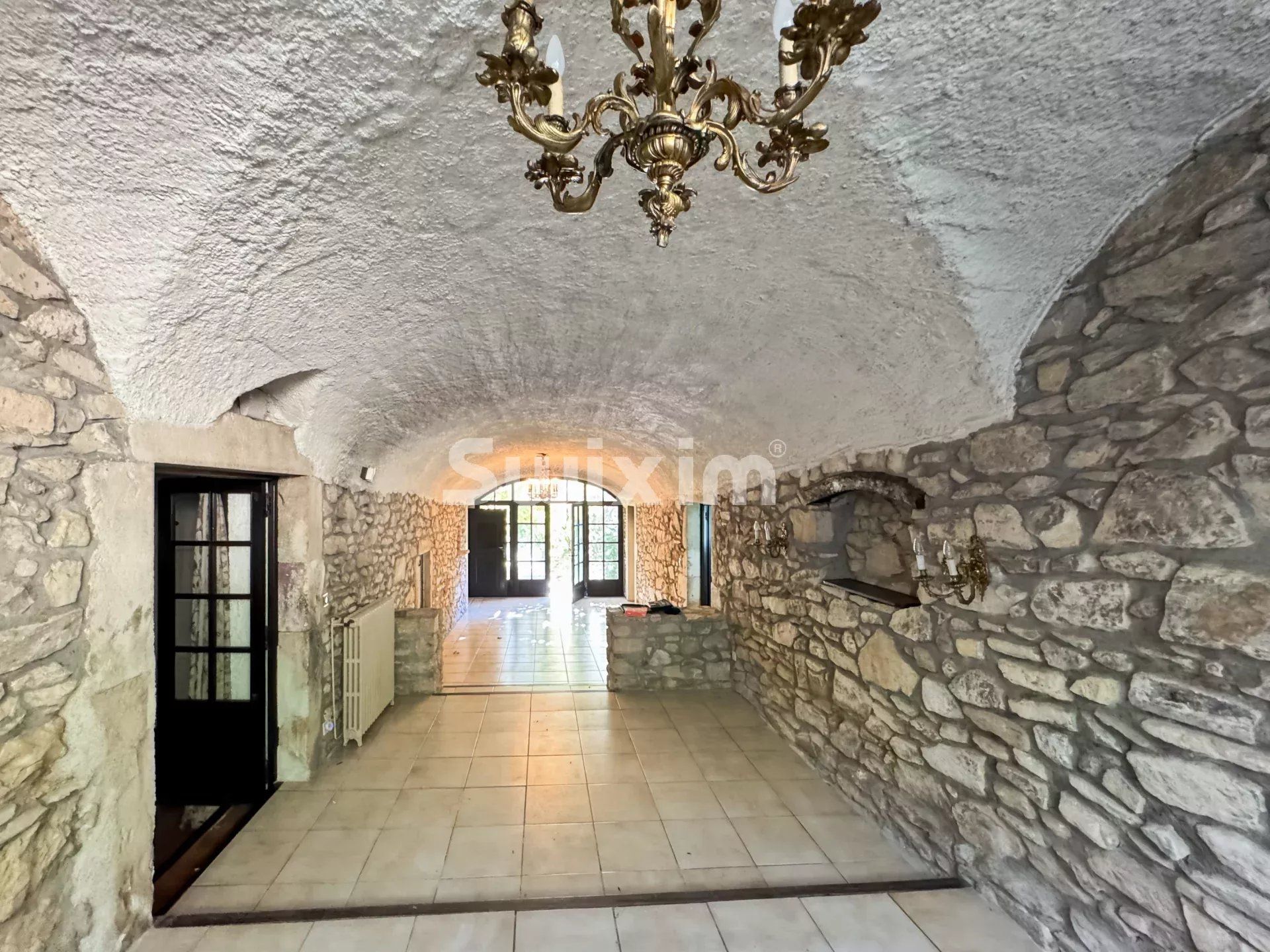 casa 10 Camere in vendita su Allan (26780)