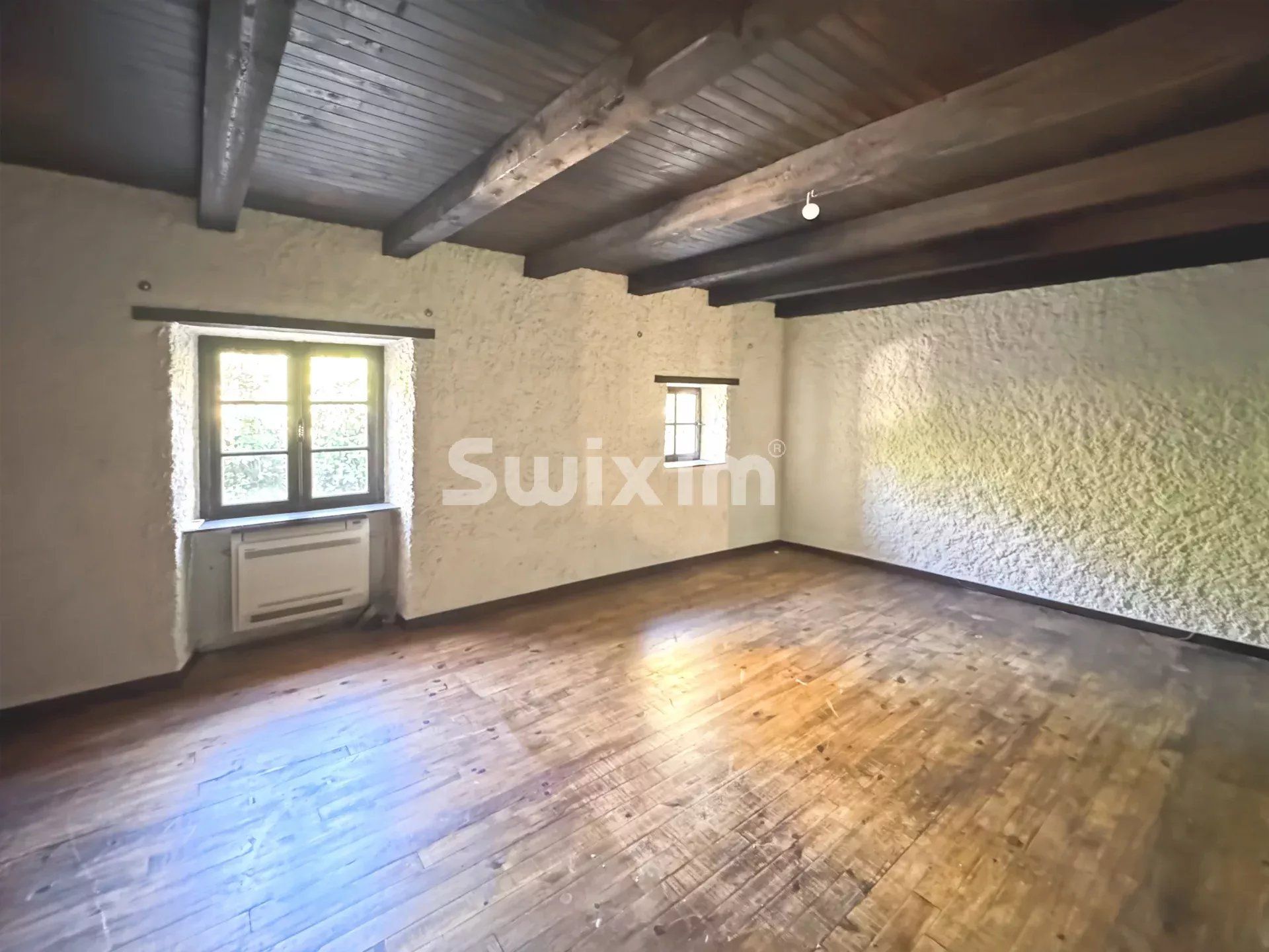 casa 10 Camere in vendita su Allan (26780)