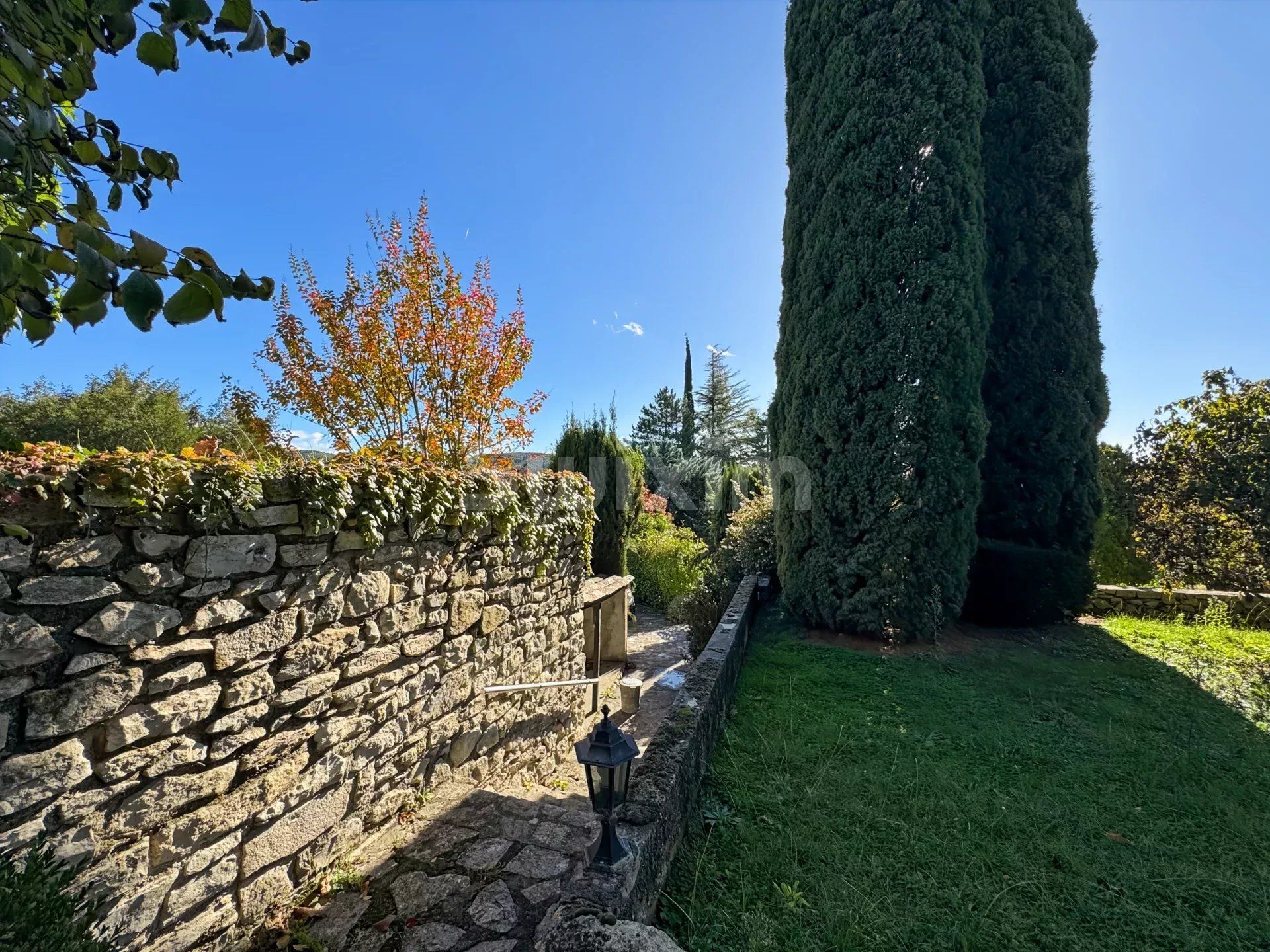 maison 10 Pièces en vente sur Allan (26780)