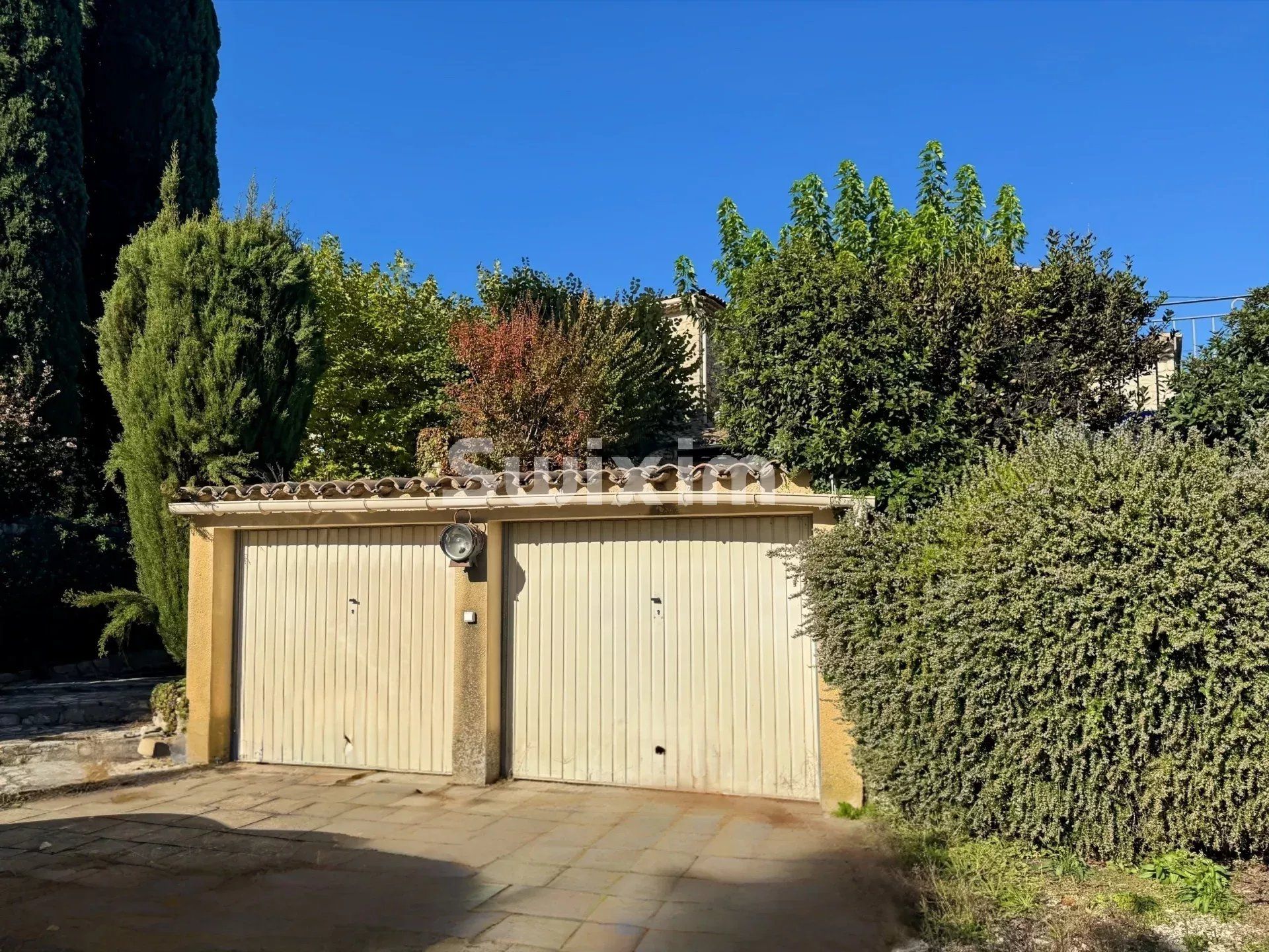 casa 10 Camere in vendita su Allan (26780)