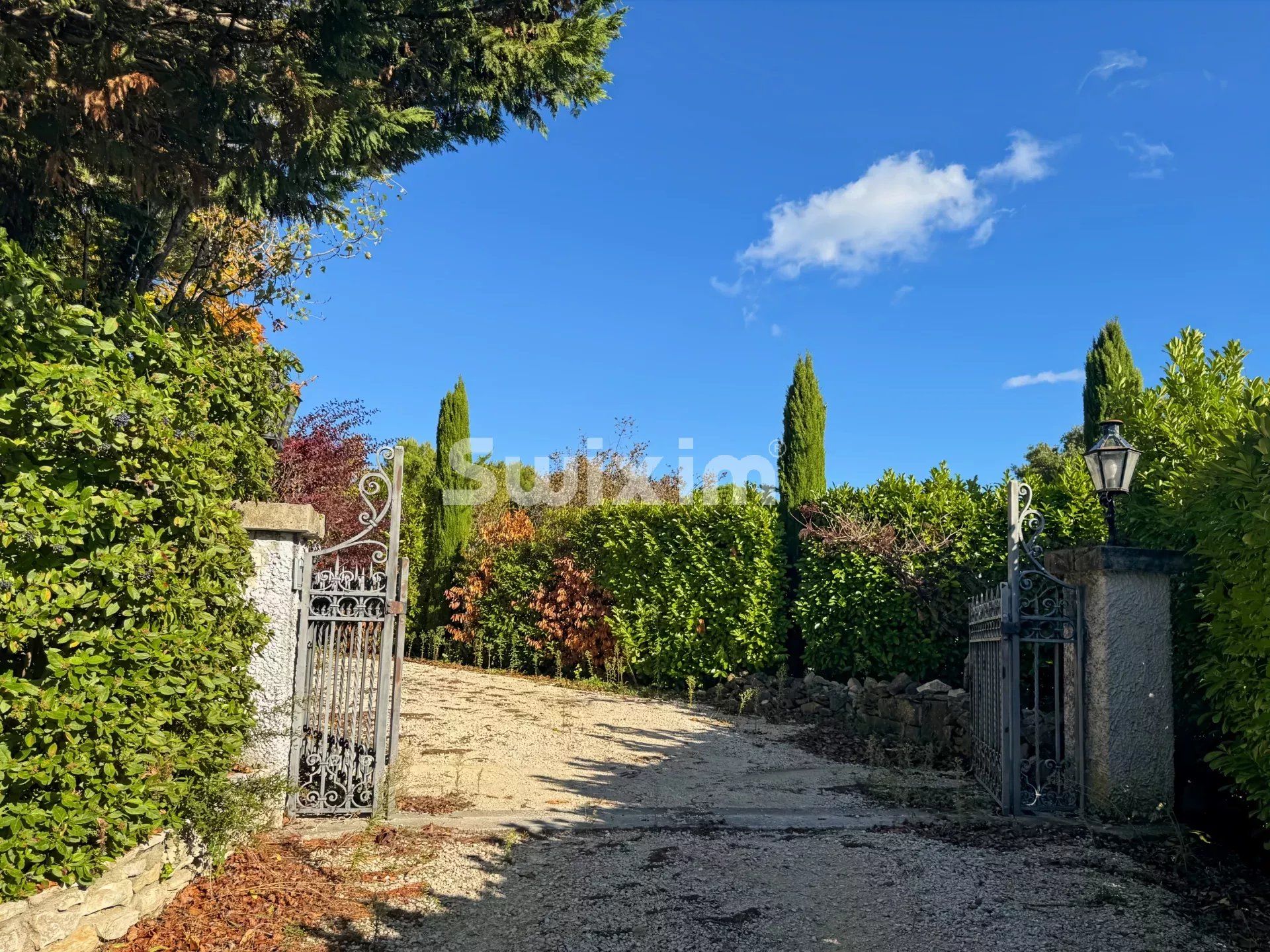 casa 10 Camere in vendita su Allan (26780)