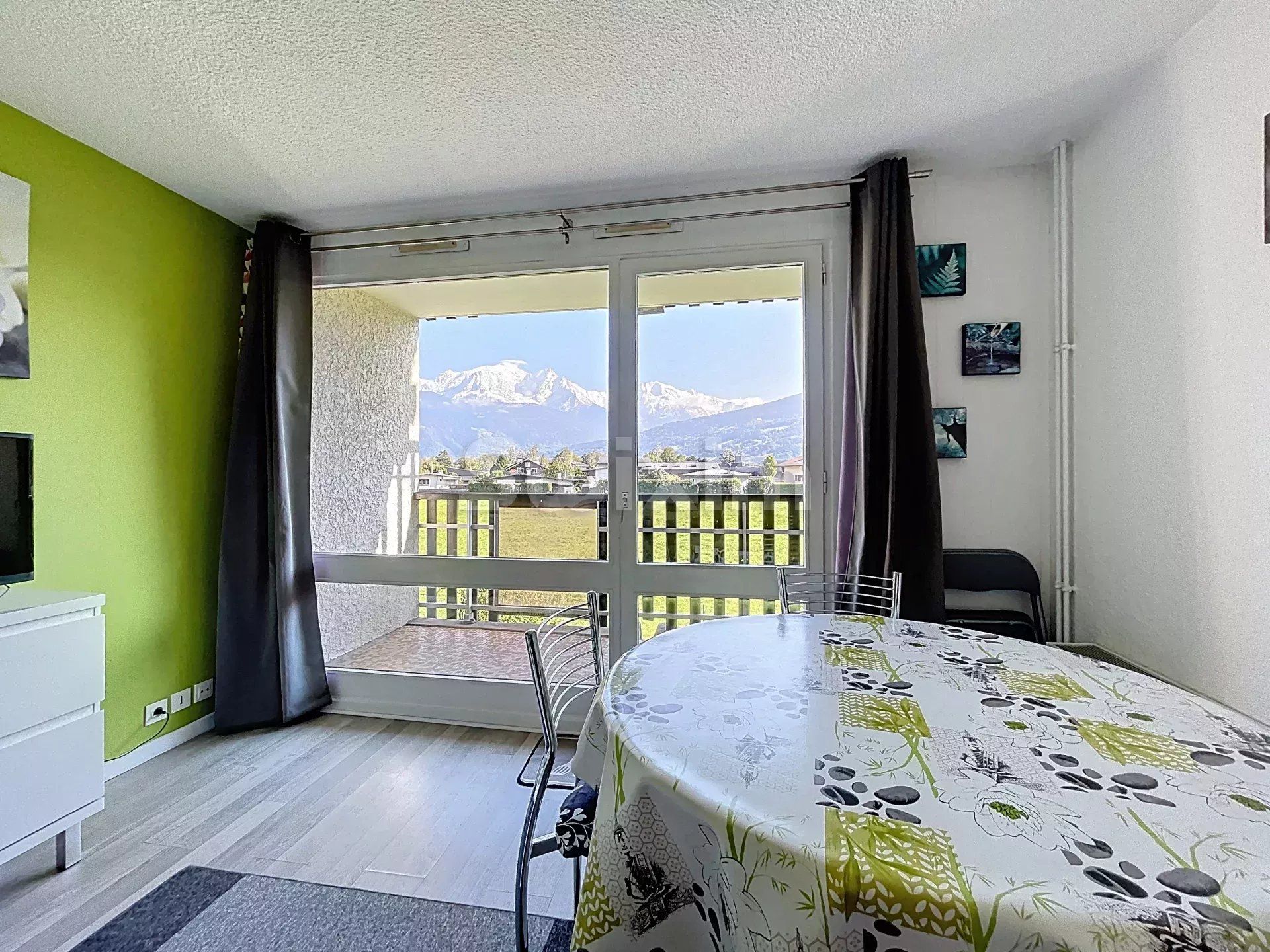 apartment 1 room for sale on Sallanches (74700)