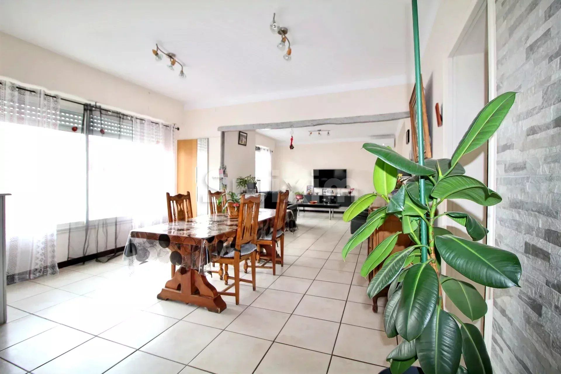 maison 10 Pièces en vente sur Bardos (64520)