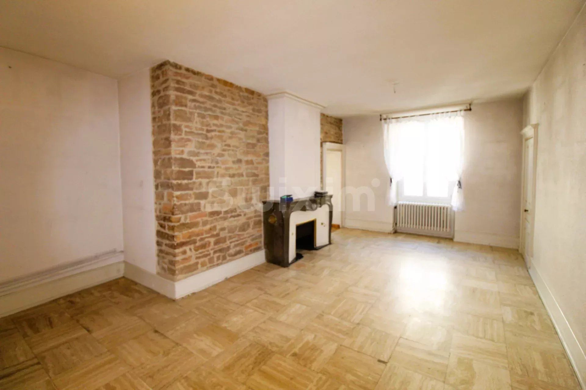 immeuble 13 Pièces en vente sur Saint-Amour (39160)