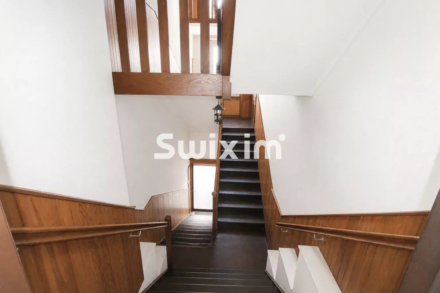 edificio 13 Salas en venta en Saint-Amour (39160)