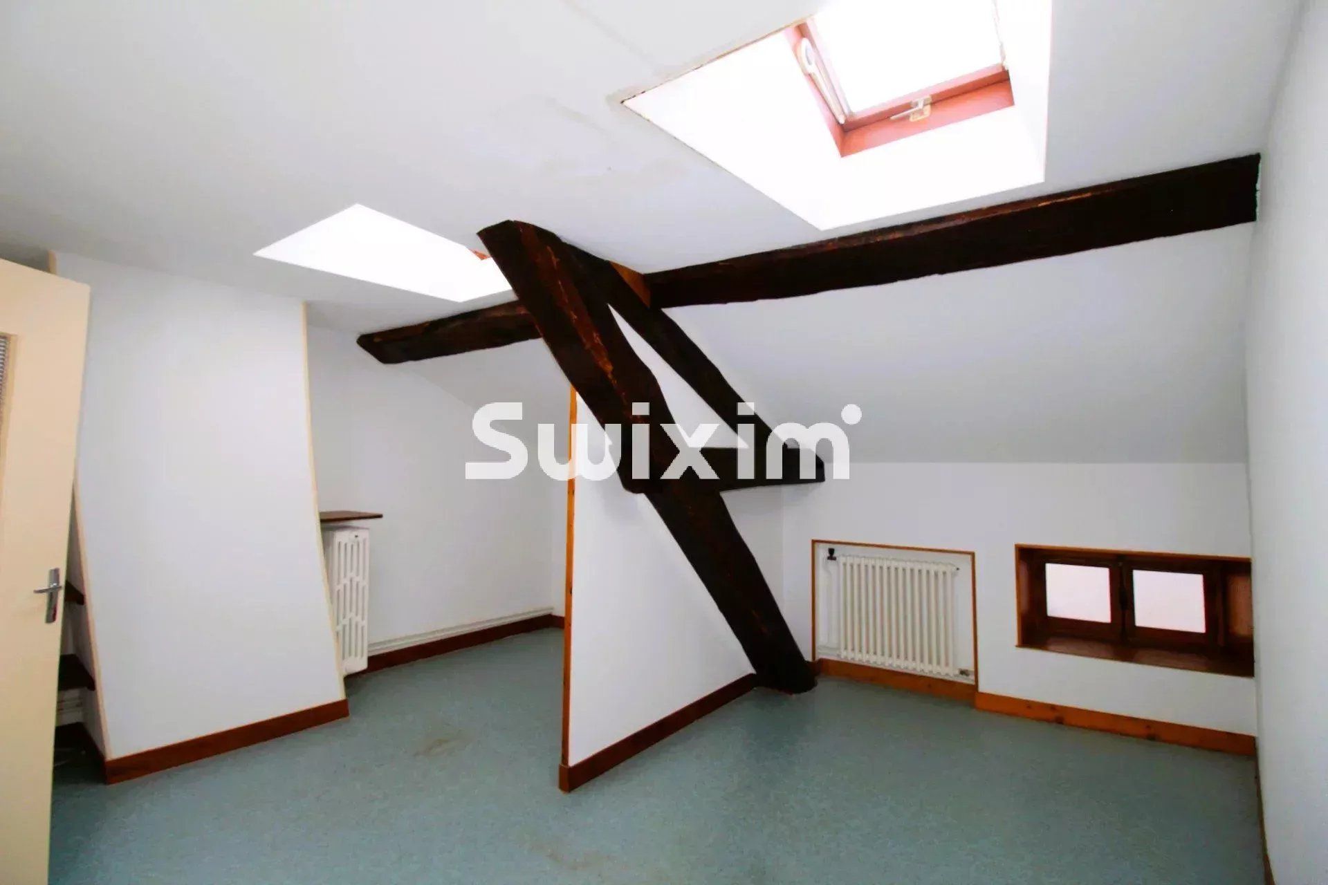 edificio 13 Salas en venta en Saint-Amour (39160)