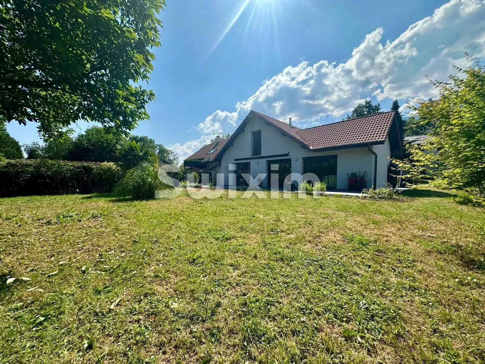 maison 7 Pièces en location sur Échenevex (01170)