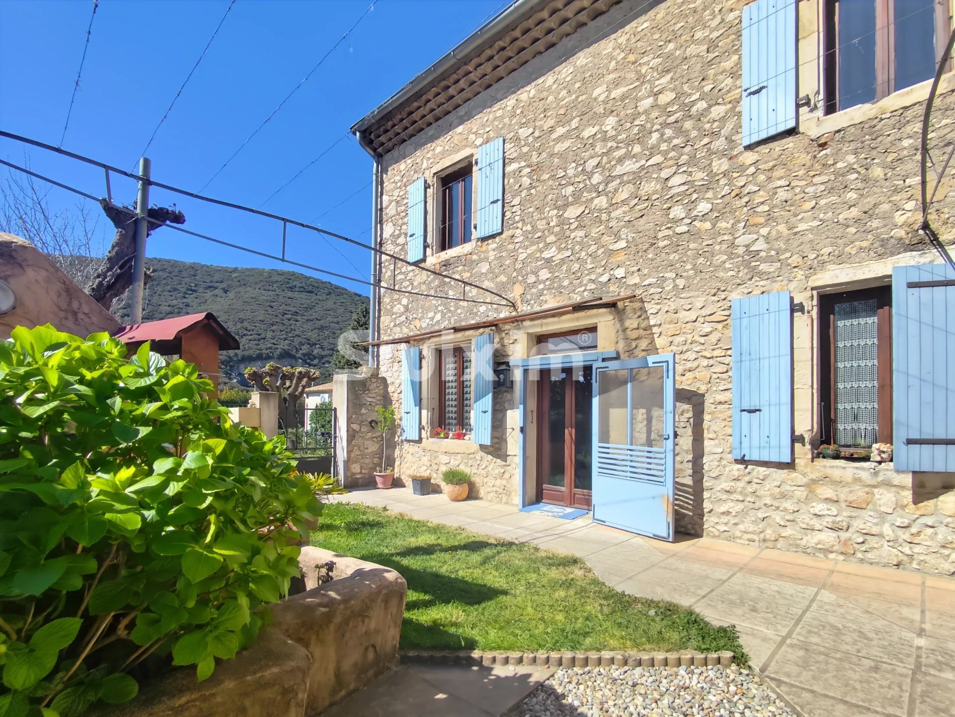 house 6 Rooms for sale on Viviers (07220)