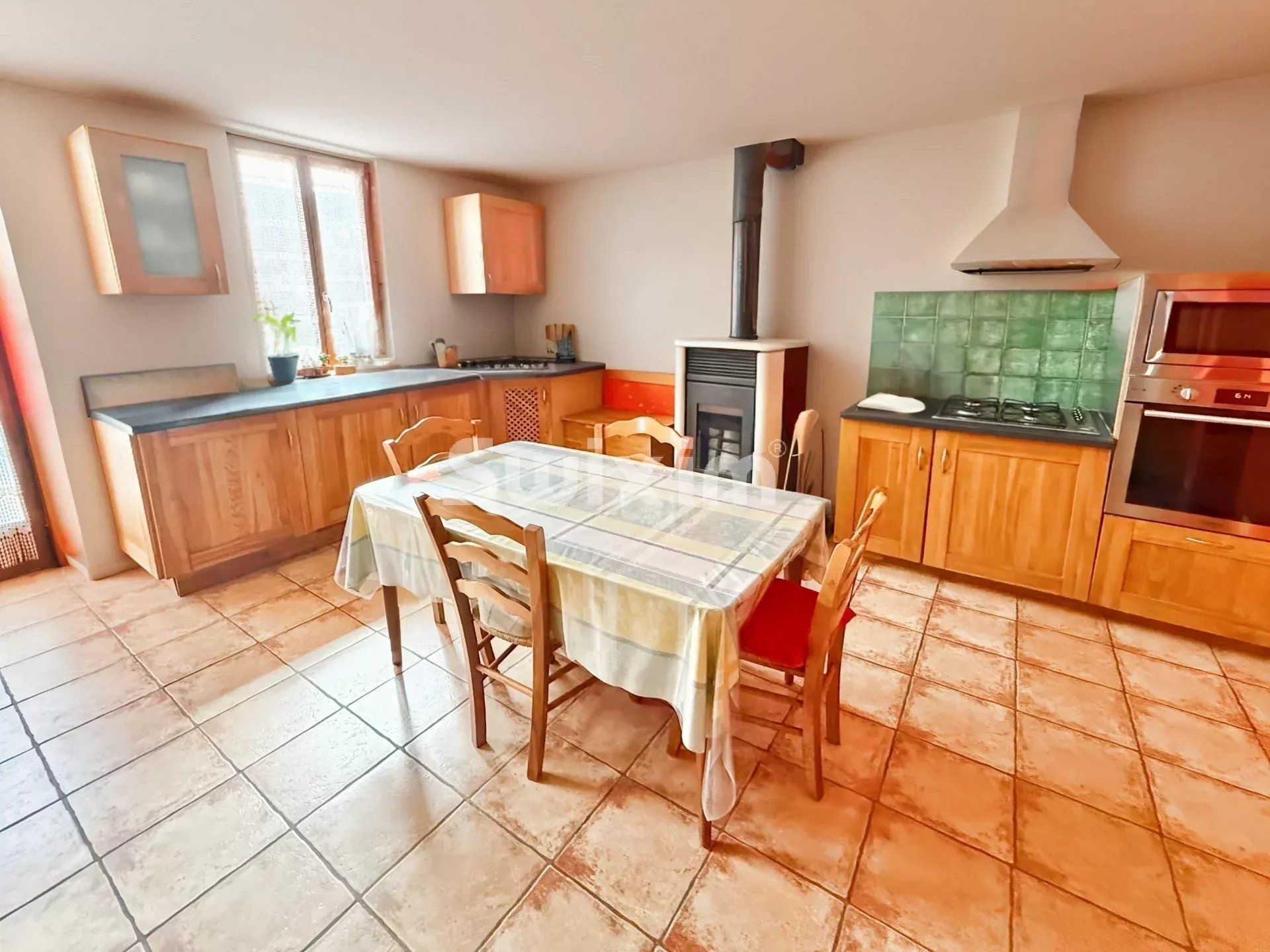 house 6 Rooms for sale on Viviers (07220)