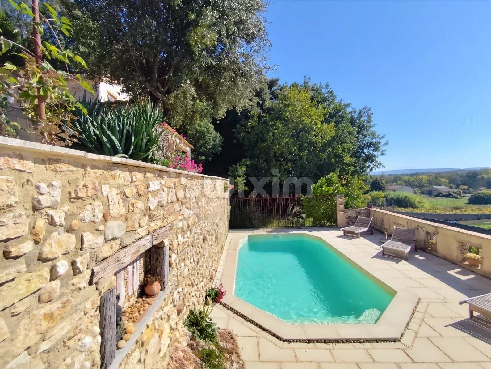 maison 10 Pièces en vente sur Saint-Montan (07220)