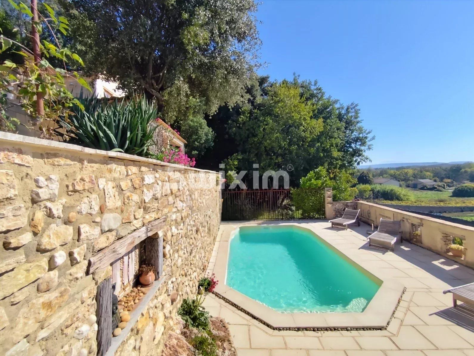 house 10 Rooms for sale on Saint-Montan (07220)