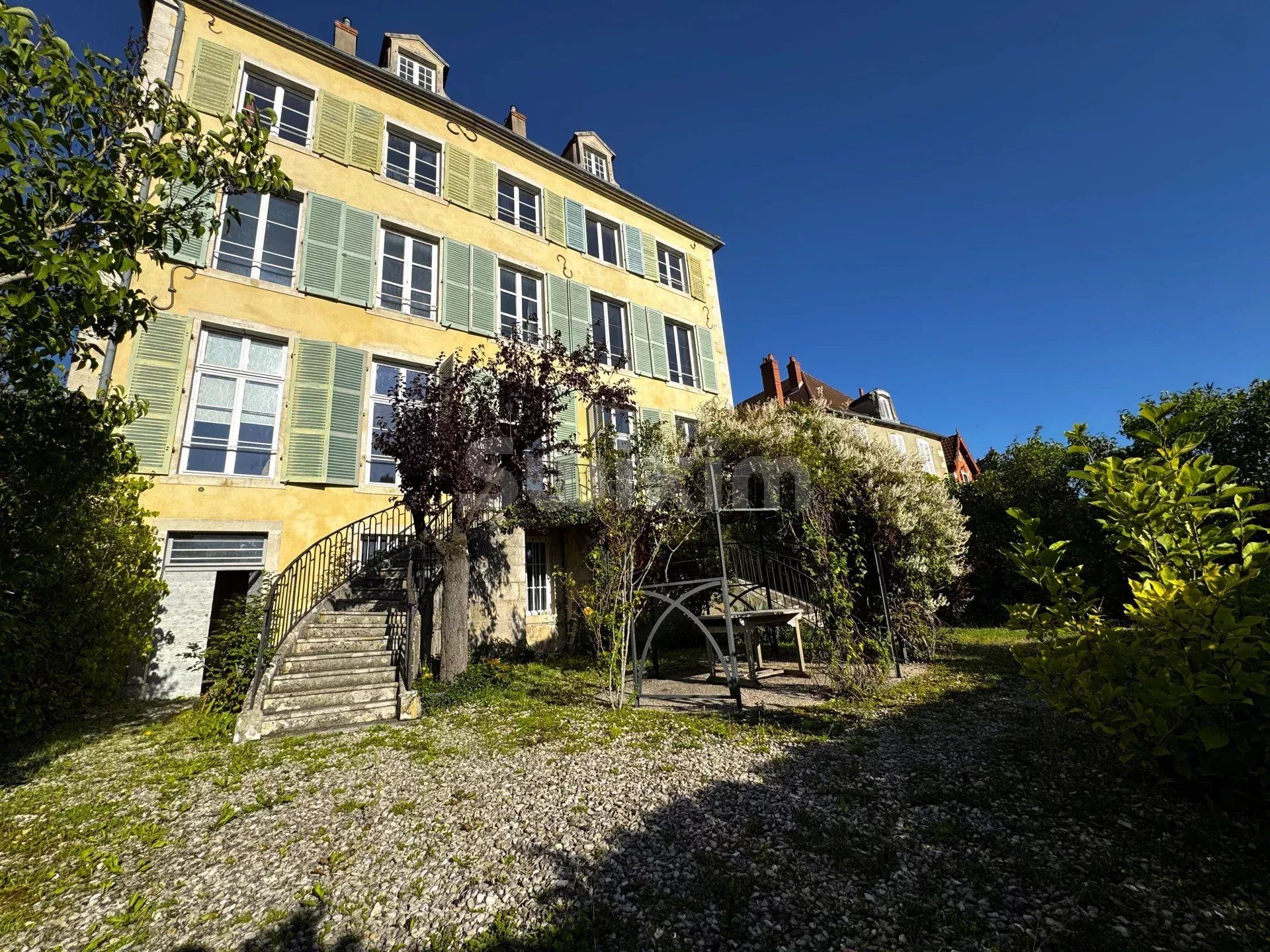 maison 18 Pièces en vente sur Montbard (21500)