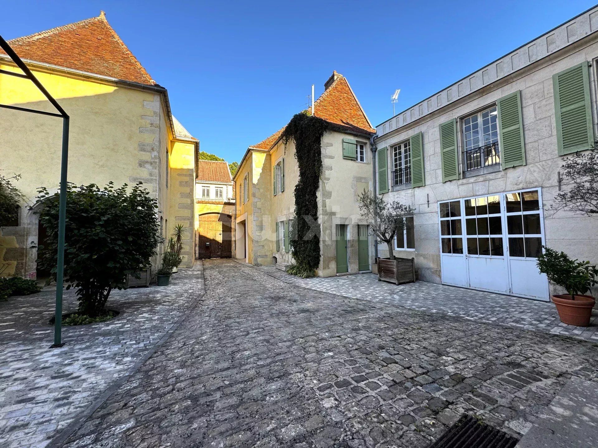 maison 18 Pièces en vente sur Montbard (21500)