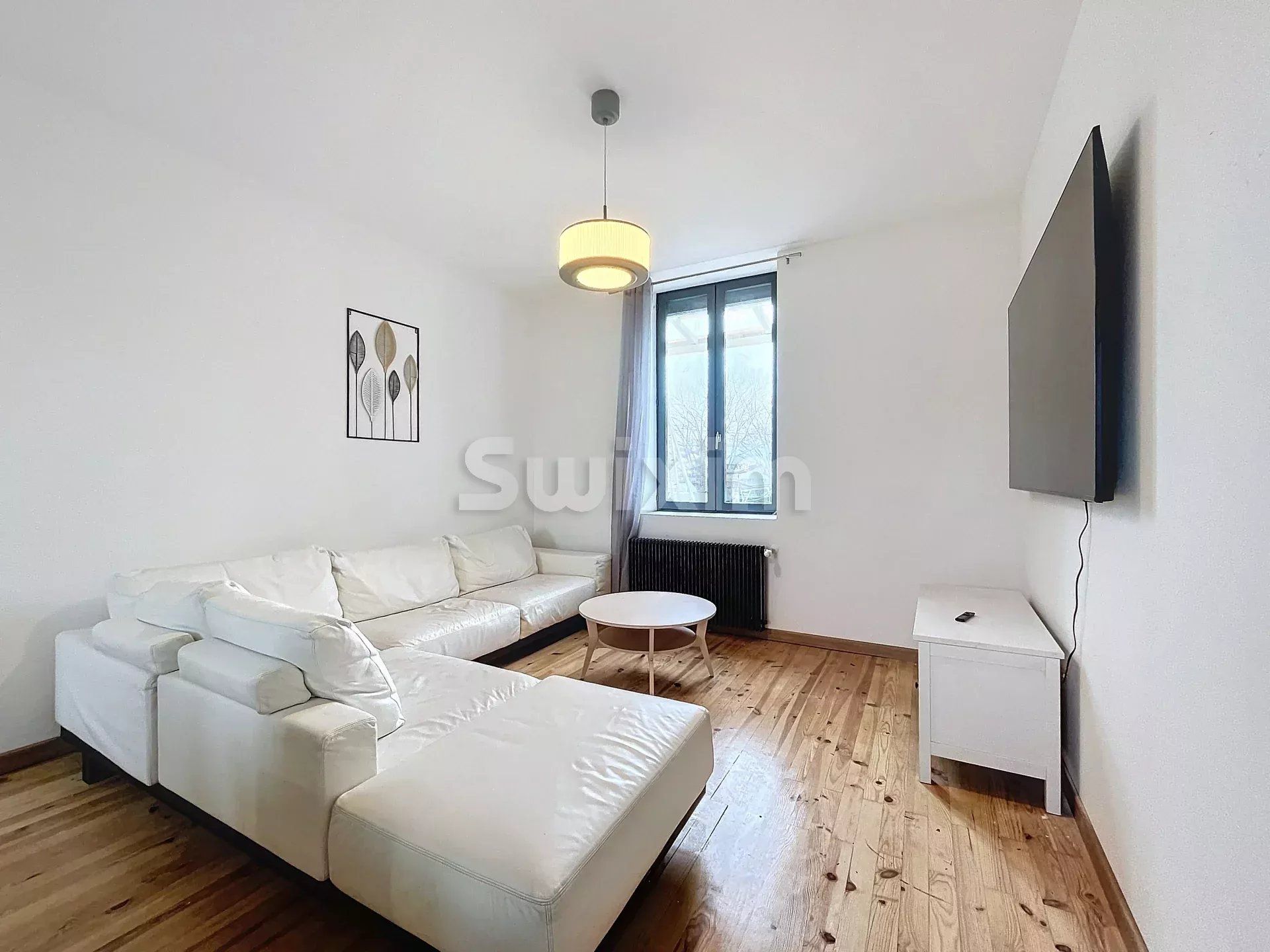 apartment 9 Rooms for rent on Saint-Genis-Laval (69230)