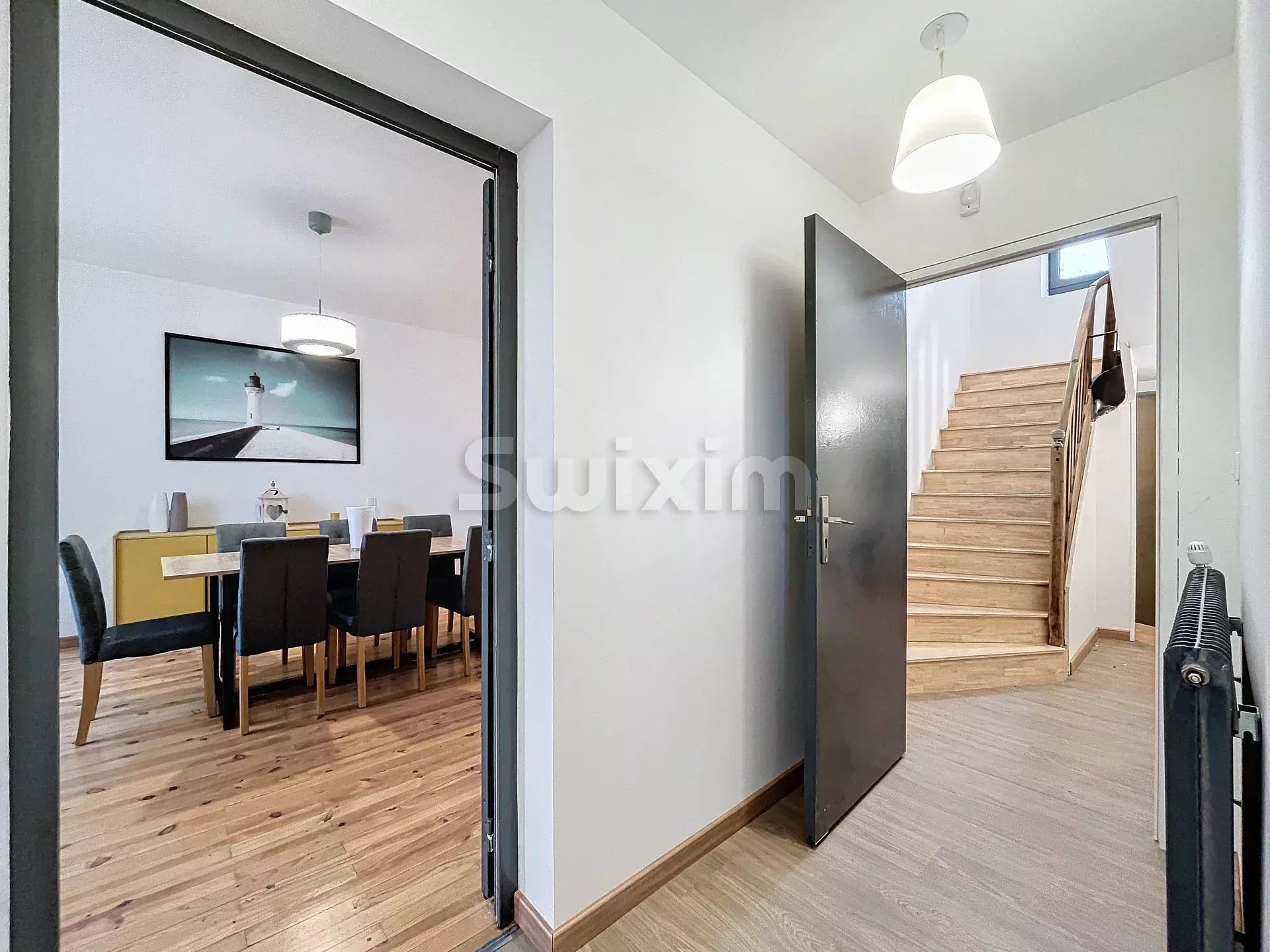 apartment 9 Rooms for rent on Saint-Genis-Laval (69230)