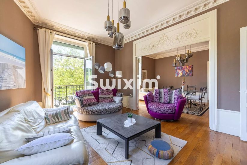 Sale Apartment Lons-le-Saunier 5&nbsp;Rooms 136&nbsp;m²