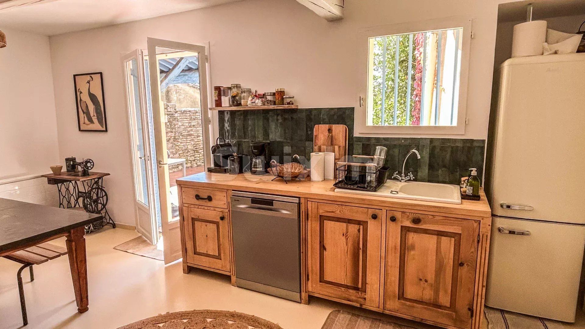 house 5 Rooms for sale on Saint-Maximin (30700)