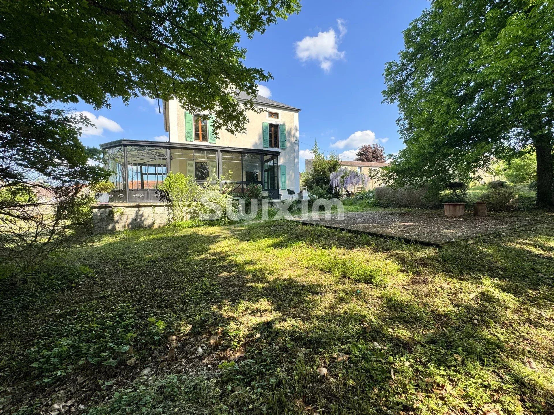 casa 7 Camere in vendita su Montbard (21500)