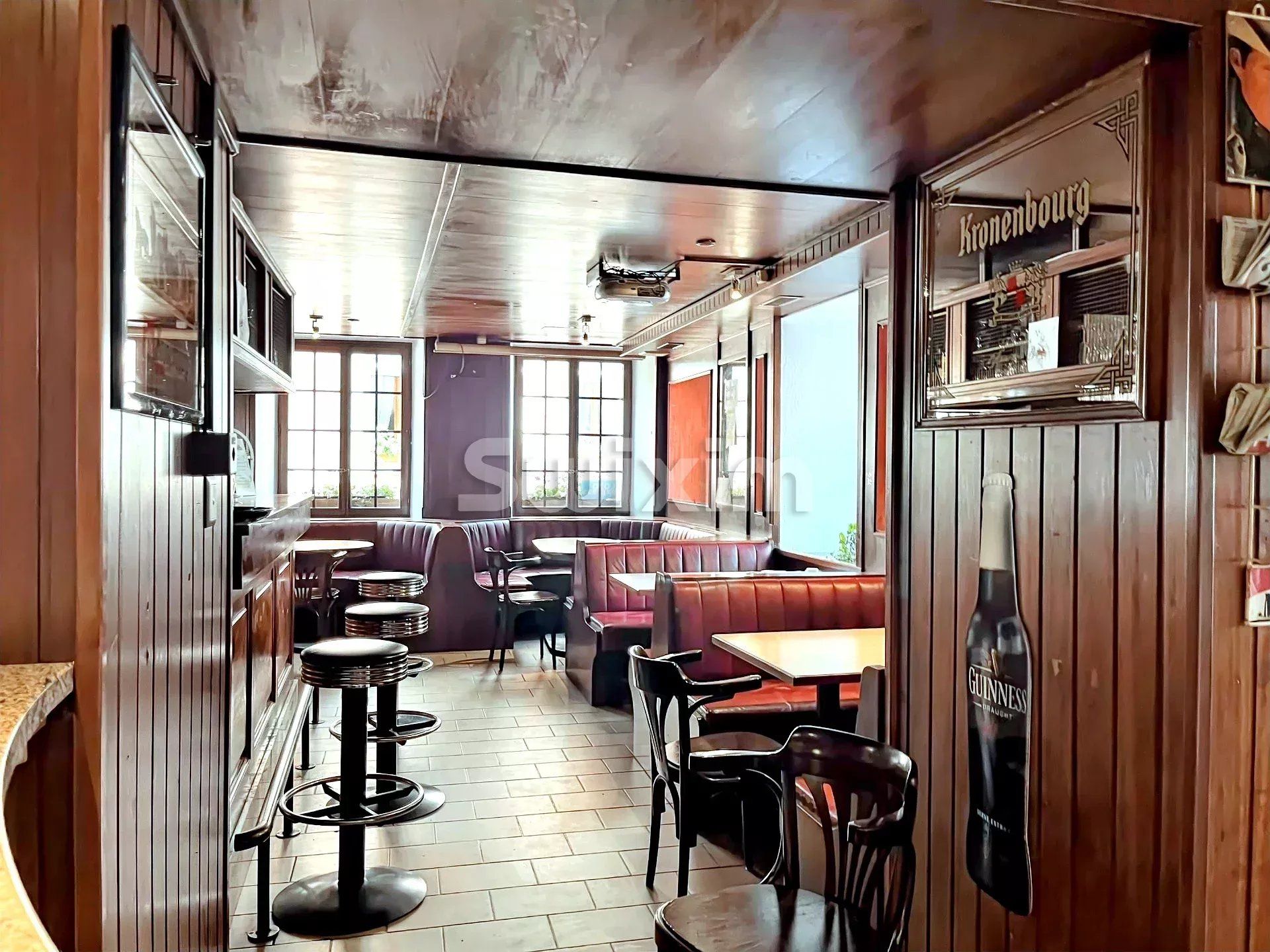 locale commerciale 6 Camere in vendita su Moudon (1510)