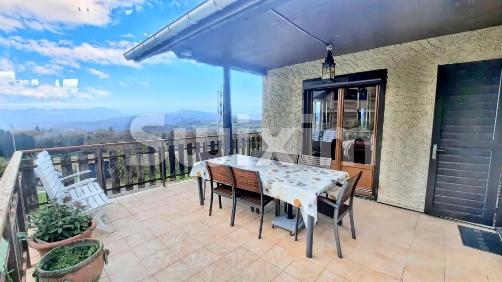 Venta Casa Montcel 7&nbsp;Salas 192.42&nbsp;m²