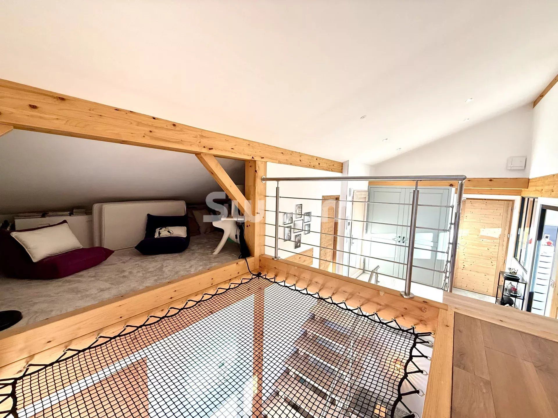 house 7 Rooms for sale on Bossey (74160)