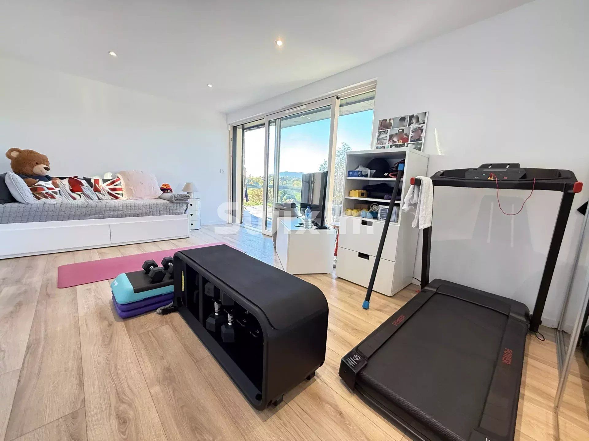 house 7 Rooms for sale on Bossey (74160)