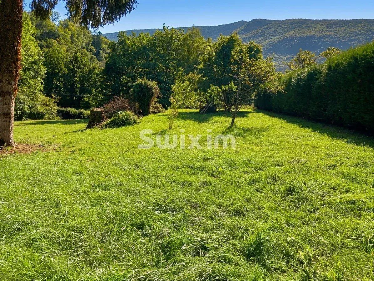 terreno edificável para venda sobre Saint-Jorioz (74410)